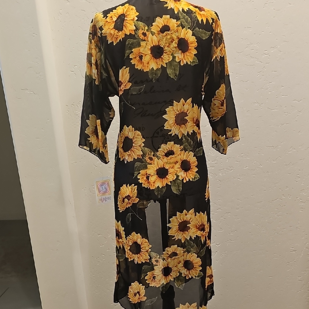 Floral Sheer Kimono with Sunflower Print - Picture 2 of 3